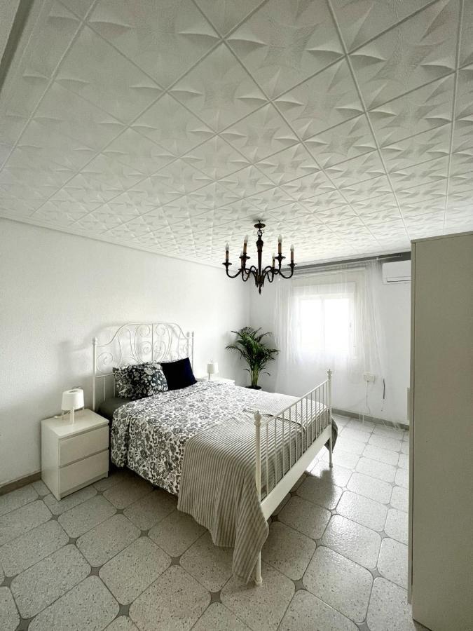 Holiday&Vacations Apartment On The Beach Valenza Esterno foto