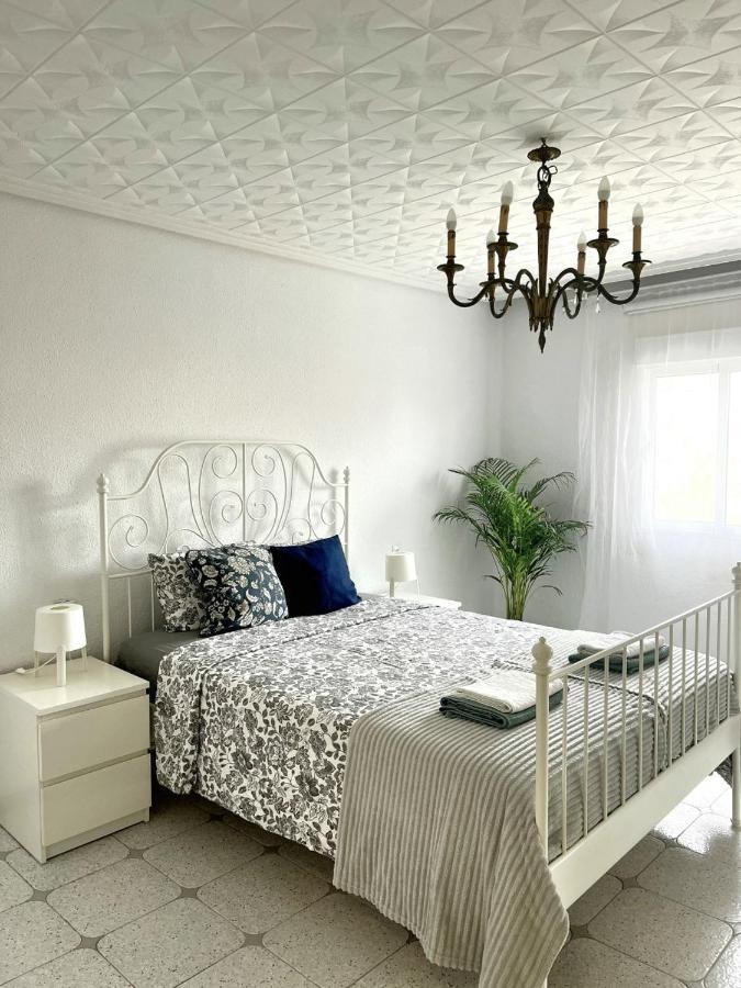 Holiday&Vacations Apartment On The Beach Valenza Esterno foto