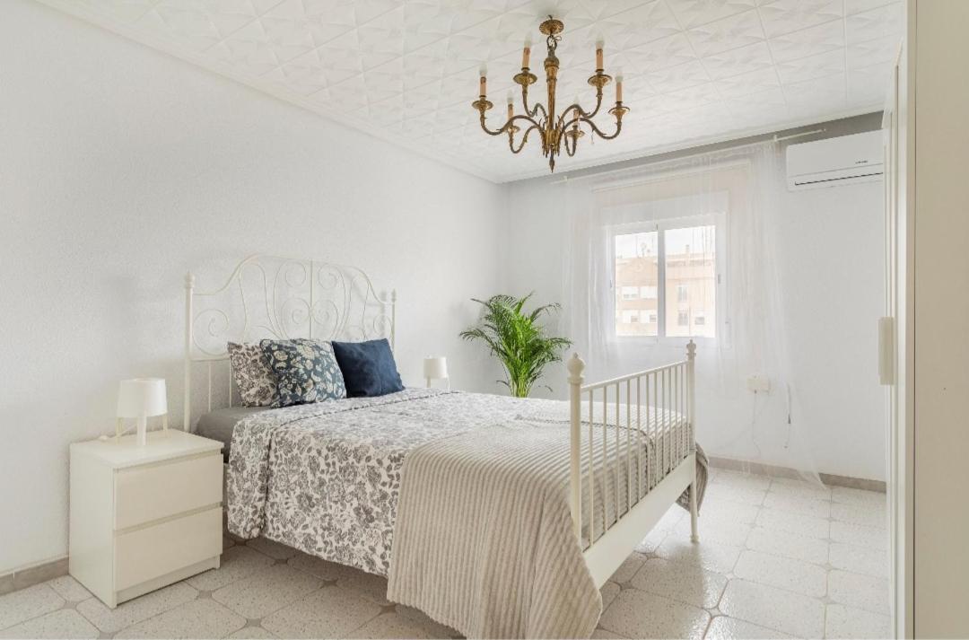 Holiday&Vacations Apartment On The Beach Valenza Esterno foto